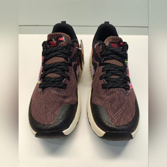 New Balance Fresh Foam Hierro V7 GTX Megagrip Trail Running Sneakers Women's 9.5 - Picture 4 of 11